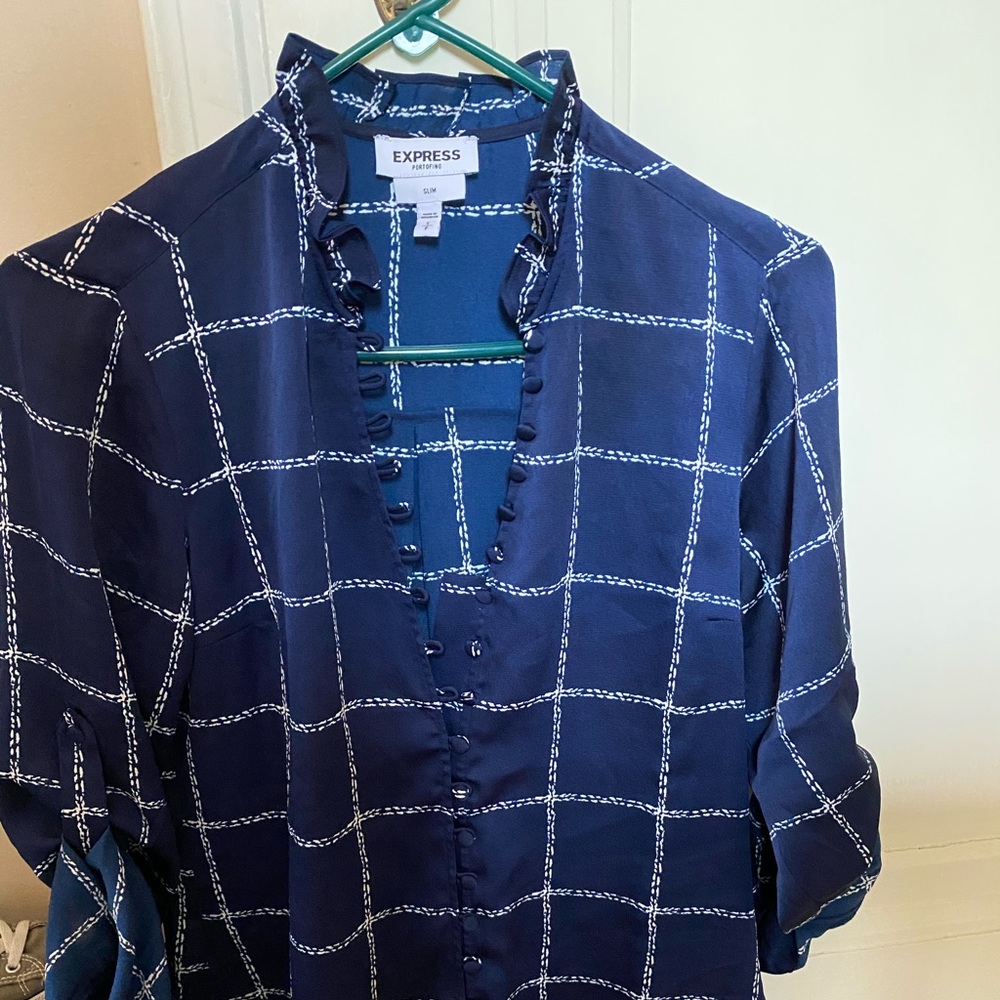 Express slim fit ruffle Portofino blouse